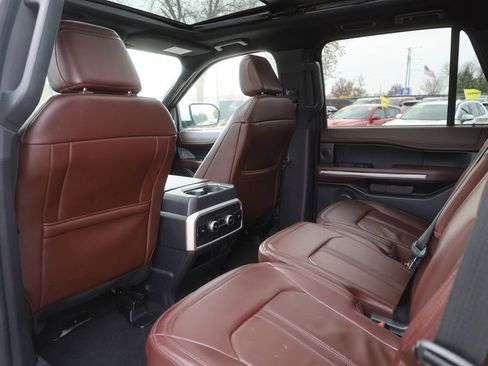 Used 2024 Ford Expedition Limited image 32