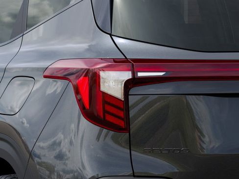 New 2025 Kia Seltos S image 11