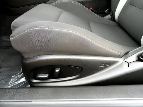 Used 2020 Chevrolet Camaro LT w/ RS Package image 17