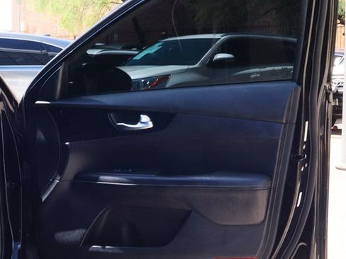 Used 2022 Kia Forte GT-Line image 27