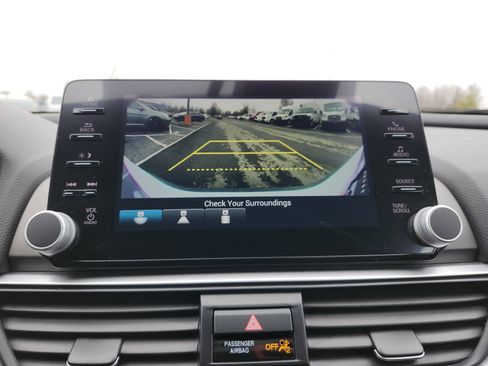 Used 2022 Honda Accord Sport image 3