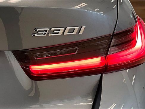 Used 2024 BMW 330i Sedan w/ Premium Package RWD image 28