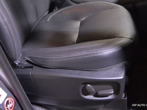 Used 2016 Land Rover LR4 HSE LUX image 16