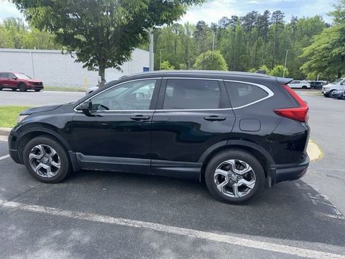 Used 2017 Honda CR-V EX image 2