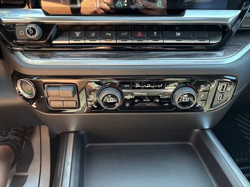 New 2026 Chevrolet Silverado 2500 LTZ w/ LTZ Convenience Package AWD/4WD image 20