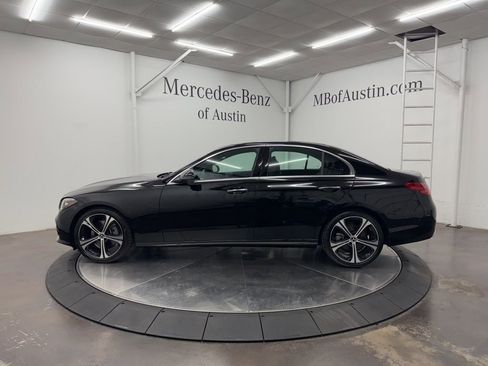 Used 2025 Mercedes-Benz C 300 Sedan image 4