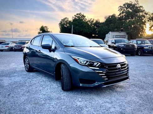 Used 2024 Nissan Versa SV w/ Trunk Package FWD image 5