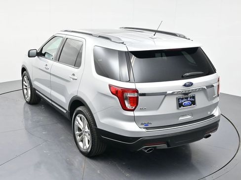 Used 2018 Ford Explorer XLT w/ Equipment Group 202A AWD/4WD image 45