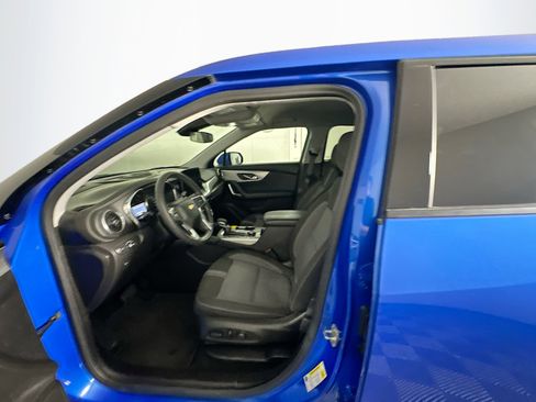 Used 2025 Chevrolet Blazer LT image 13
