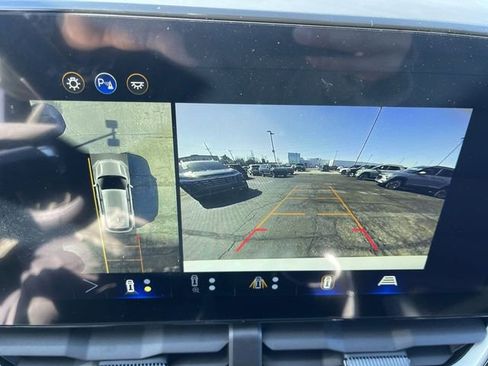 New 2026 Chevrolet Equinox LT w/ Convenience Package II image 17