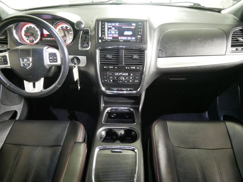 Used 2019 Dodge Grand Caravan GT image 10