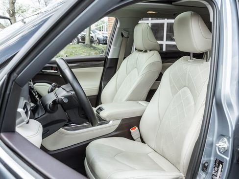 Used 2020 Toyota Highlander Platinum AWD/4WD image 6