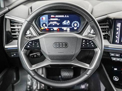 Used 2025 Audi Q4 e-tron Premium Plus w/ Premium Plus AWD/4WD image 12