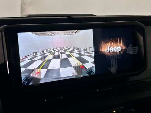 New 2025 Jeep Gladiator Sport image 26