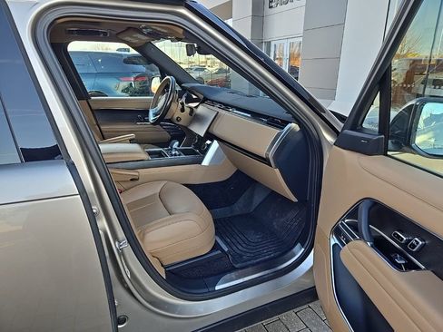 Used 2023 Land Rover Range Rover SE image 20