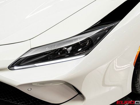 Used 2021 Ferrari F8 Tributo image 13