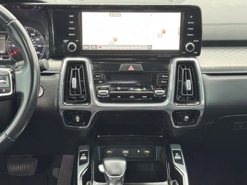 Used 2022 Kia Sorento SX image 13