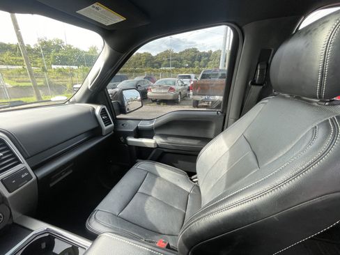 Used 2018 Ford F150 Lariat w/ Equipment Group 502A Luxury AWD/4WD image 38