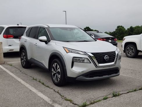 Used 2022 Nissan Rogue SV AWD/4WD image 2
