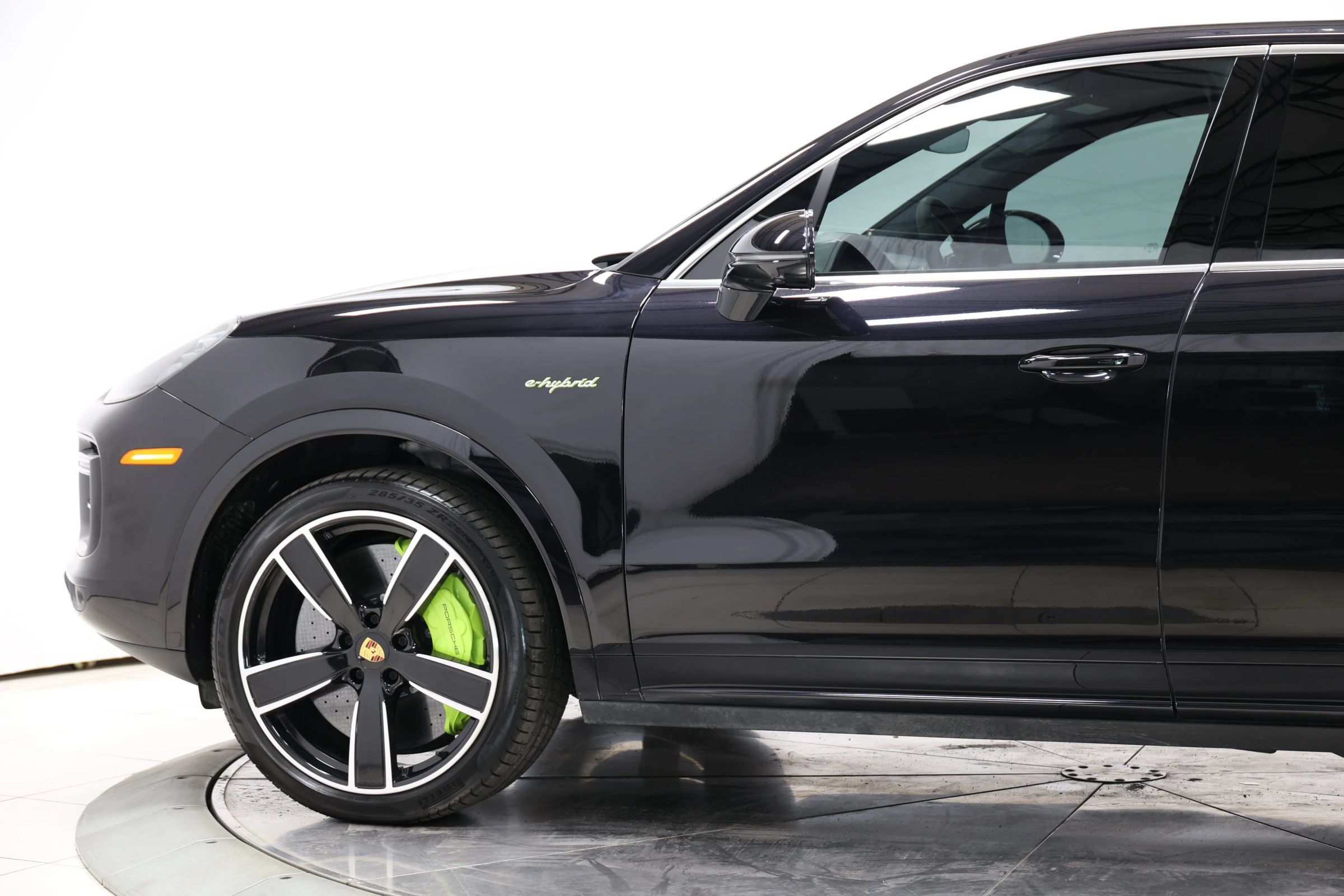 Used 2021 Porsche Cayenne Turbo S AWD/4WD image 8