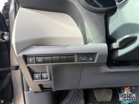 Used 2023 Toyota Sienna XLE AWD/4WD image 15