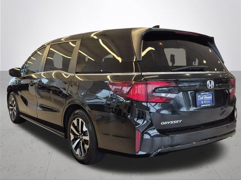 Used 2025 Honda Odyssey EX-L image 10