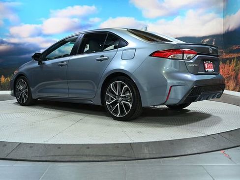 Used 2020 Toyota Corolla SE w/ SE Premium Package FWD image 6