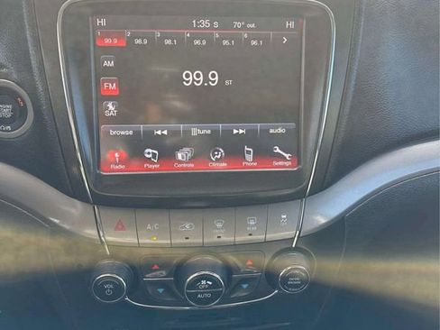 Used 2019 Dodge Journey Crossroad image 25