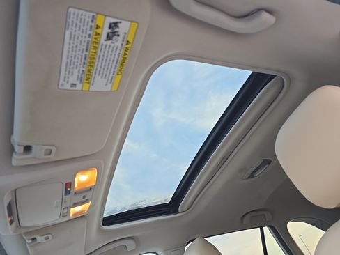 Used 2017 Subaru Outback 2.5i Limited w/ Popular Package #5 image 28