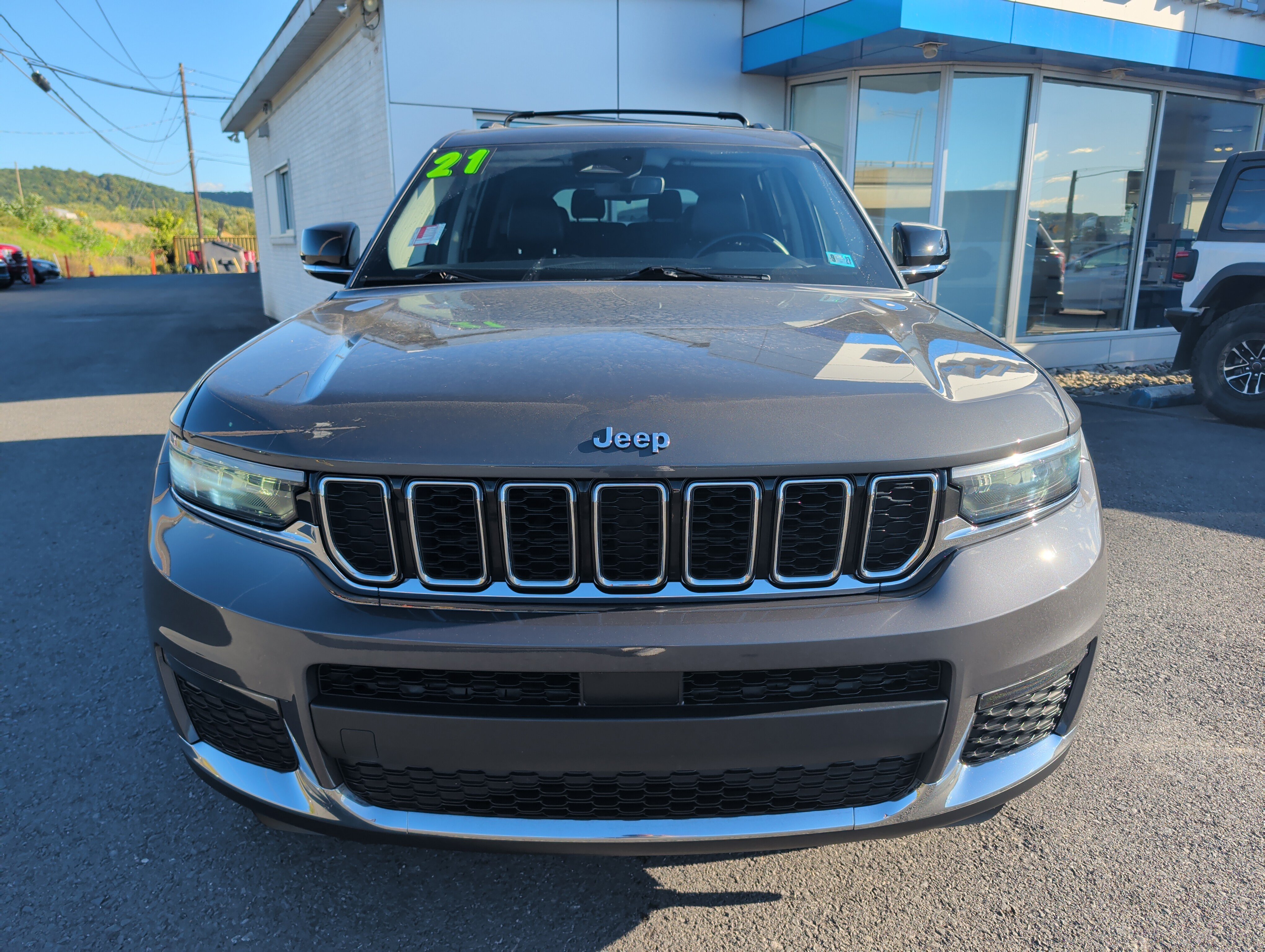 Used 2021 Jeep Grand Cherokee L Limited AWD/4WD image 8