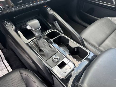 Used 2025 Kia Telluride S FWD image 20