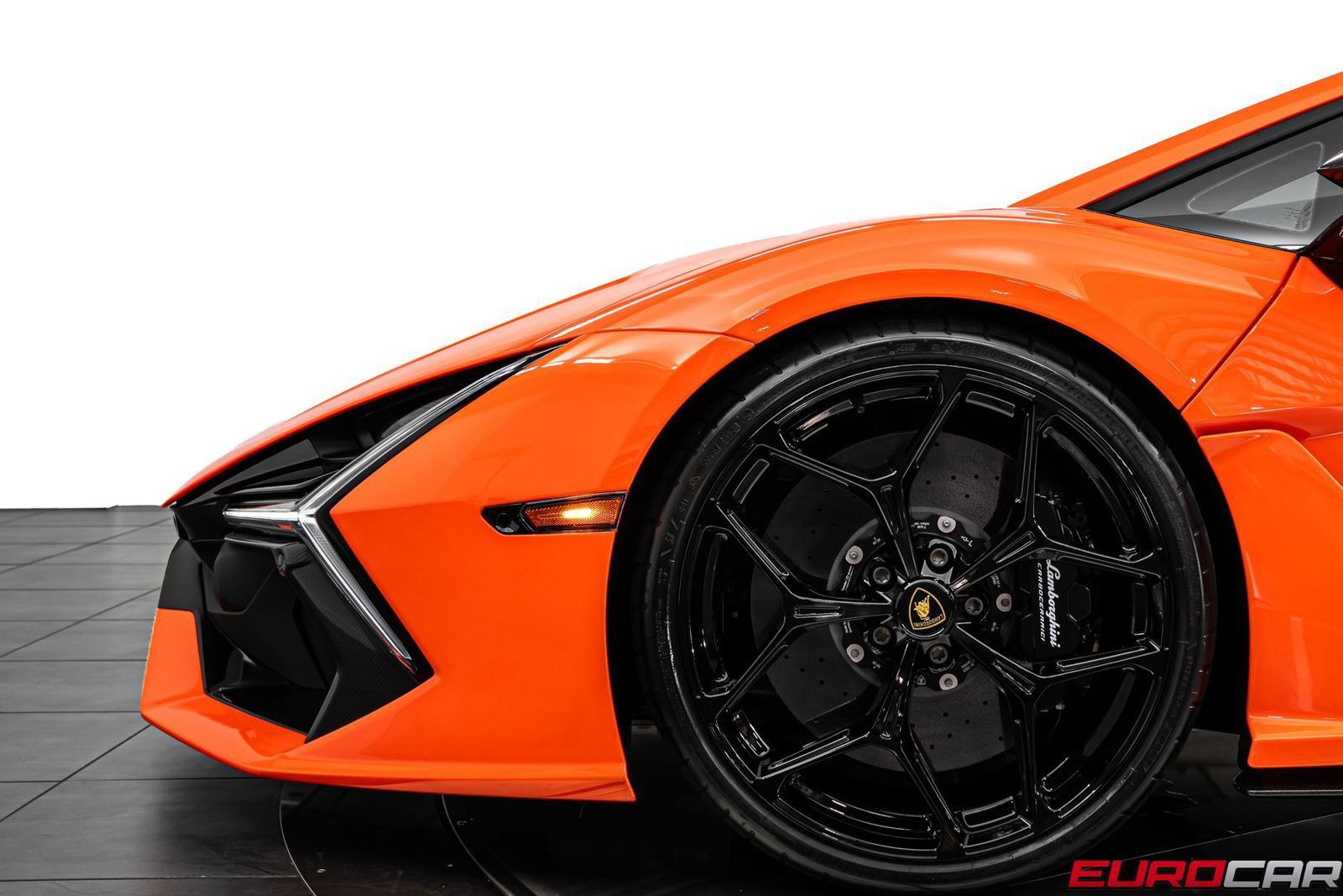 Used 2024 Lamborghini Revuelto AWD/4WD image 19