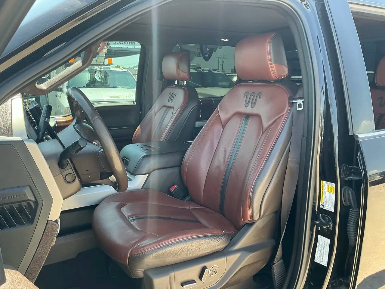 Used 2020 Ford F350 King Ranch w/ King Ranch Ultimate Package AWD/4WD image 15