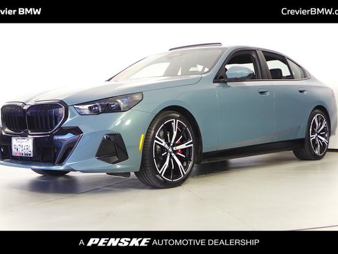 Used 2026 BMW 530i w/ M Sport Package RWD image 1