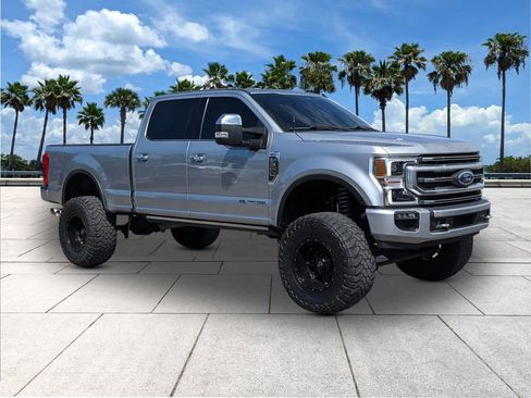 Used 2021 Ford F250 Platinum w/ FX4 Off-Road Package image 2