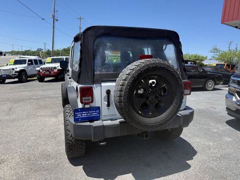 Used 2016 Jeep Wrangler Unlimited Sport AWD/4WD image 3