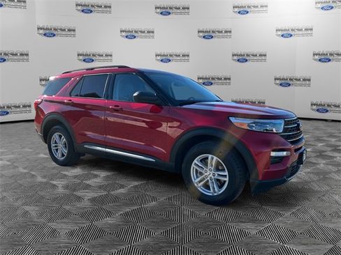 Used 2021 Ford Explorer XLT w/ Equipment Group 202A image 7