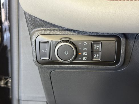New 2026 Ford Explorer Active w/ Active Comfort Package RWD image 25