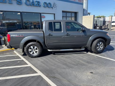 Used 2011 Nissan Frontier PRO-4X AWD/4WD image 9
