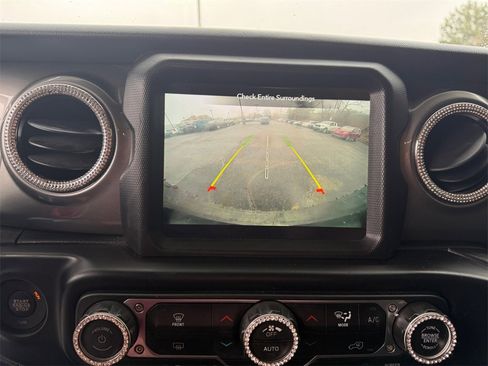 Certified 2022 Jeep Wrangler Unlimited Sahara image 21