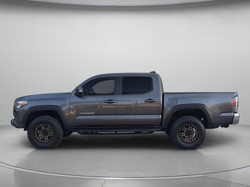 Used 2021 Toyota Tacoma TRD Off-Road AWD/4WD image 43