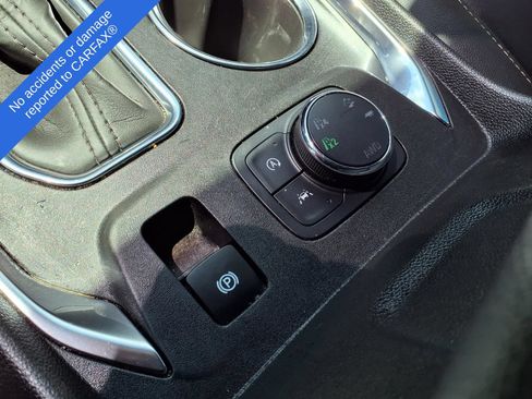 Used 2023 Chevrolet Traverse LT w/ LPO, Floor Liner Package AWD/4WD image 27