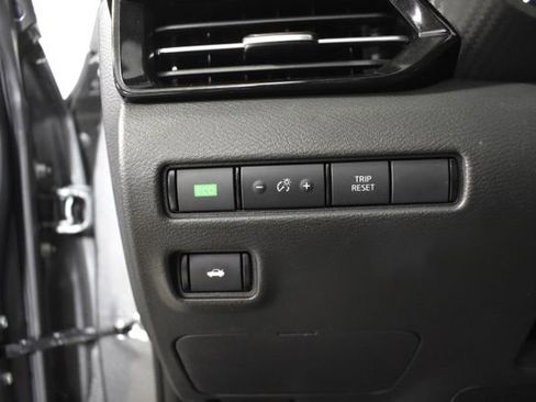 Used 2024 Nissan Sentra SR w/ SR Premium Package FWD image 15