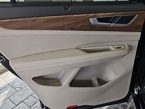 New 2026 Volkswagen Atlas SE FWD image 23