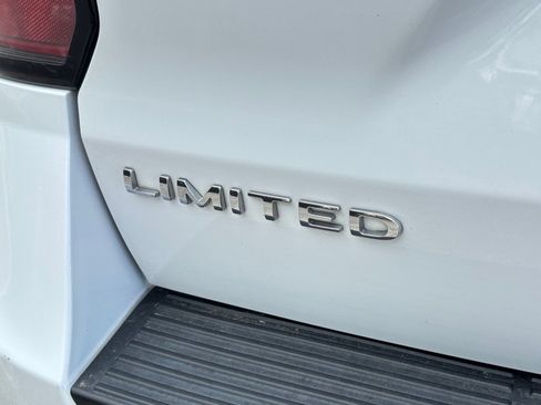 Used 2021 Ford Expedition Limited RWD image 12