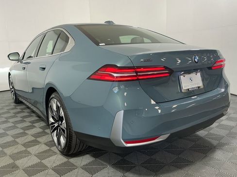 Certified 2024 BMW 530i xDrive w/ M Sport Package image 7