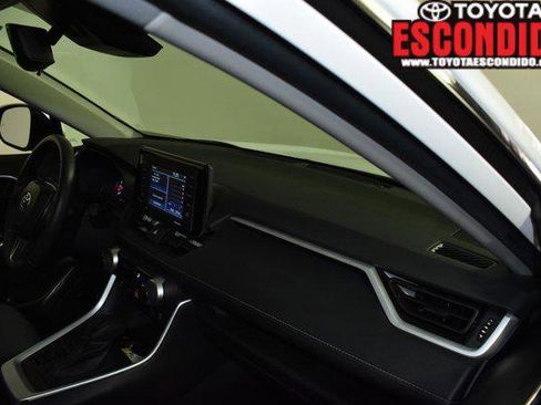 Certified 2022 Toyota RAV4 XLE w/ Convenience Package image 17