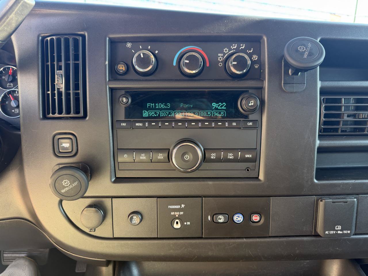 Used 2021 Chevrolet Express 2500 w/ Driver Convenience Package RWD image 27