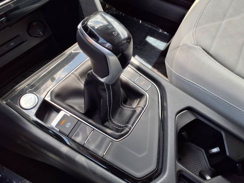 New 2026 Volkswagen Taos SE FWD image 20