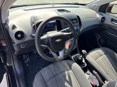 Used 2014 Chevrolet Sonic LT w/ Wheels and Fog Lamp Package FWD image 3